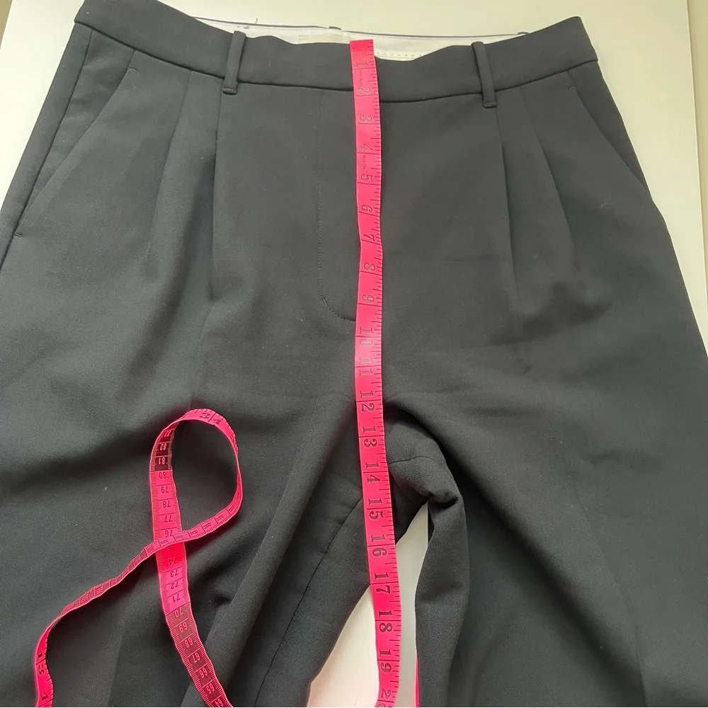 Aritzia The Effortless Pant - Picture 12 of 13